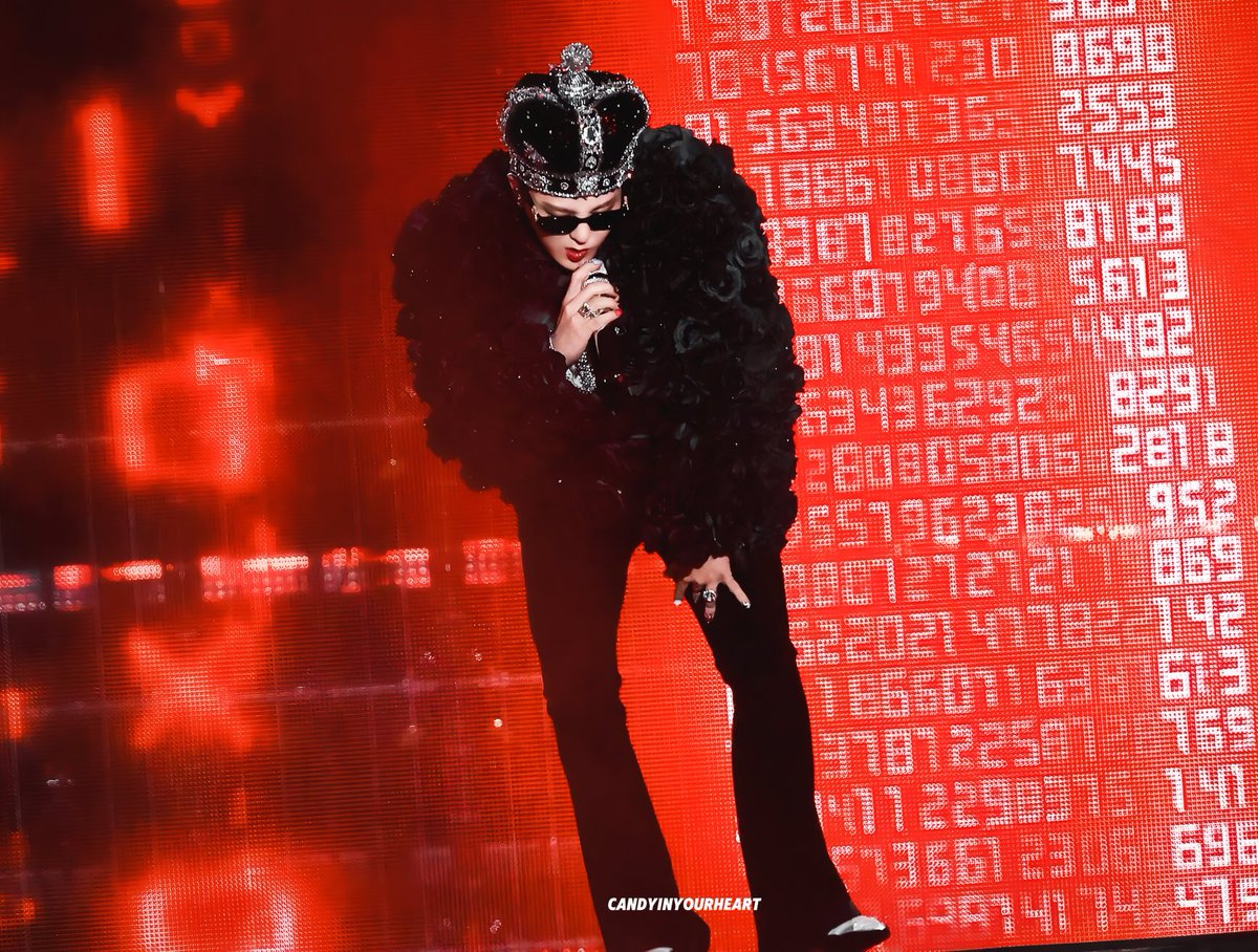 oneforG0818's tweet photo. 왕관이 퍼컬👑 전생이 잇다면 왕이엿을거임
#GDRAGON https://t.co/piMj9xTpSe
