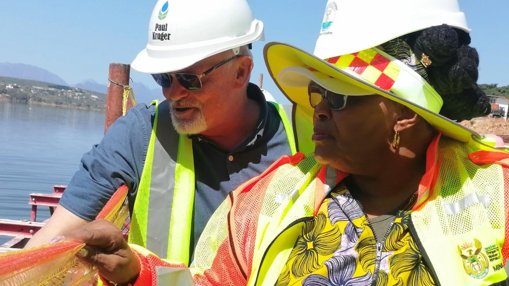 EngNewsZA's tweet image. [𝗦𝗧𝗥𝗔𝗧𝗘𝗚𝗜𝗖 𝗪𝗔𝗧𝗘𝗥 𝗣𝗥𝗢𝗝𝗘𝗖𝗧𝗦] The R6-billion Clanwilliam Dam project, which is expected to be completed in 2029, was visited in early September by @DWS_RSA Minister Pemmy Majodina. 𝗥𝗲𝗮𝗱 𝗺𝗼𝗿𝗲: bit.ly/49eRmaC 

#Water #Infrastructure #DWS