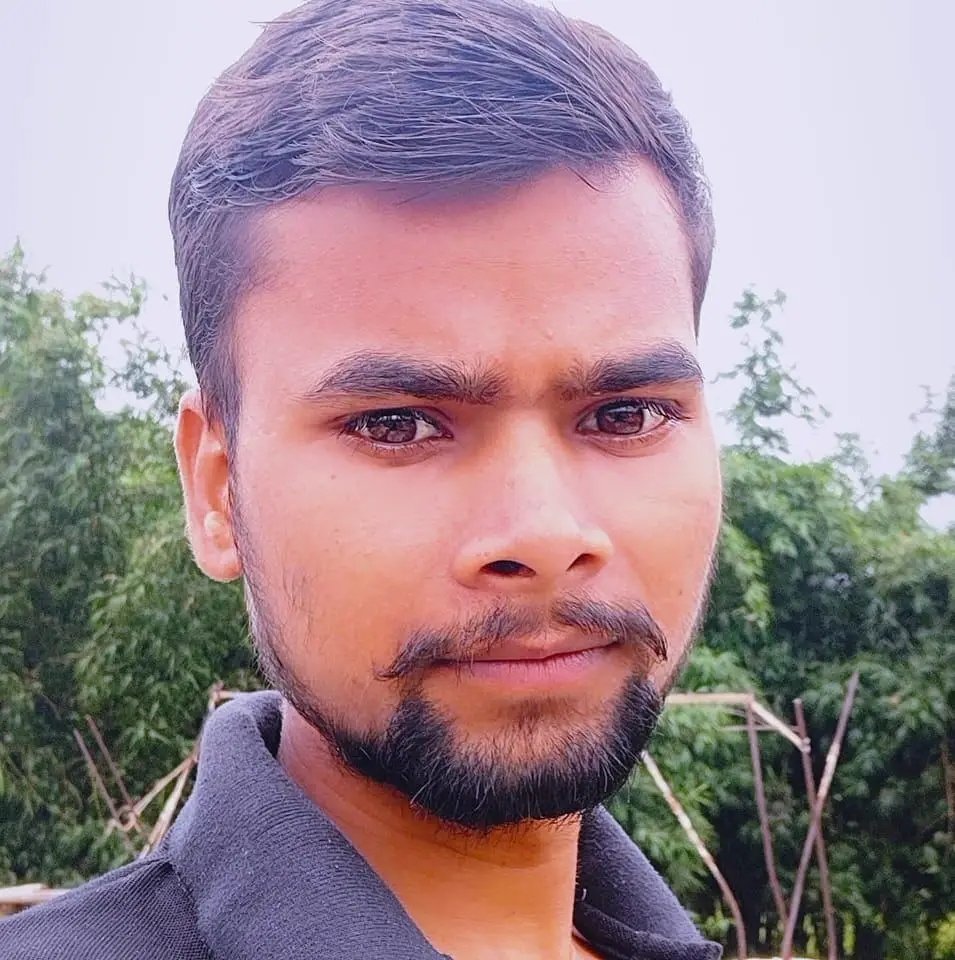 माननीय <a href="/bihar_police/">Bihar Police</a> !
Maurya Praveen Singh नामक एक फेसबुक id से एक ग्रुप में विशेष धर्म के खिलाफ काफी अशोभनीय पोस्ट किया गया है जिससे लोगों के भावनावों को ठेस पहुँच सकती है और प्रदेश के आपसी सौहार्दपूर्ण वातावरण केलिए भी नुकसानदायक है 
कृपया संज्ञान में लेकर एसे अ समाजिक तत्व पर