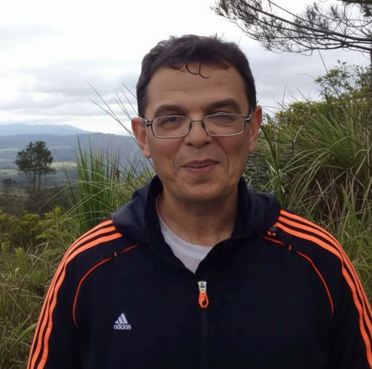 NoaMagid's tweet image. Boris Tetleroyd was celebrating Hanukkah with his son when a terrorist opened fire on them. Boris was murdered, and his son remains hospitalized. He loved animals and the beaches of Sydney - and above all, his family.

A lifetime was stolen by hatred🕯️