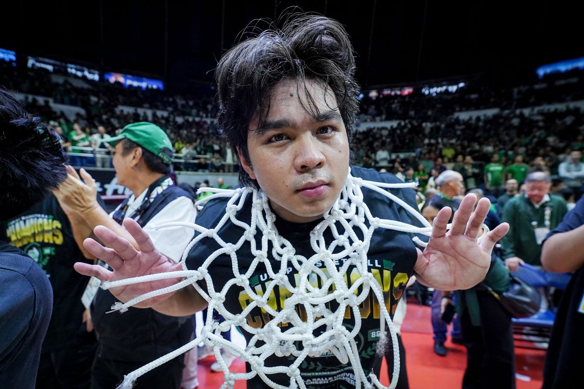 tiebreakertimes's tweet photo. #LOOK: Same court, same fight, two years apart 🏀

Jacob Cortez proves it again—now a two-time collegiate champion! 🏆🏆

#NCAASeason99 🦁 👉 https://t.co/ieI3oXhtmv

#UAAPSeason88 🏹 👉 https://t.co/ieI3oXhtmv

📹 Neo Garcia/Tiebreaker Times https://t.co/RNGF4ZFVH6