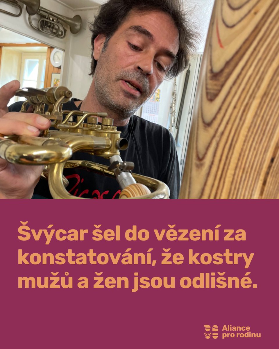 „Pokud po 200 letech vykopete LGBTQI osoby, najdete mezi kostrami jen muže a ženy. Všechno ostatní je duševní choroba živená školními osnovami,“ napsal opravář hudebních nástrojů Emanuel Brünisholz z Bernu 🇨🇭 Dostal za to pokutu 500 franků. Odmítl zaplatit, a musel nastoupit do