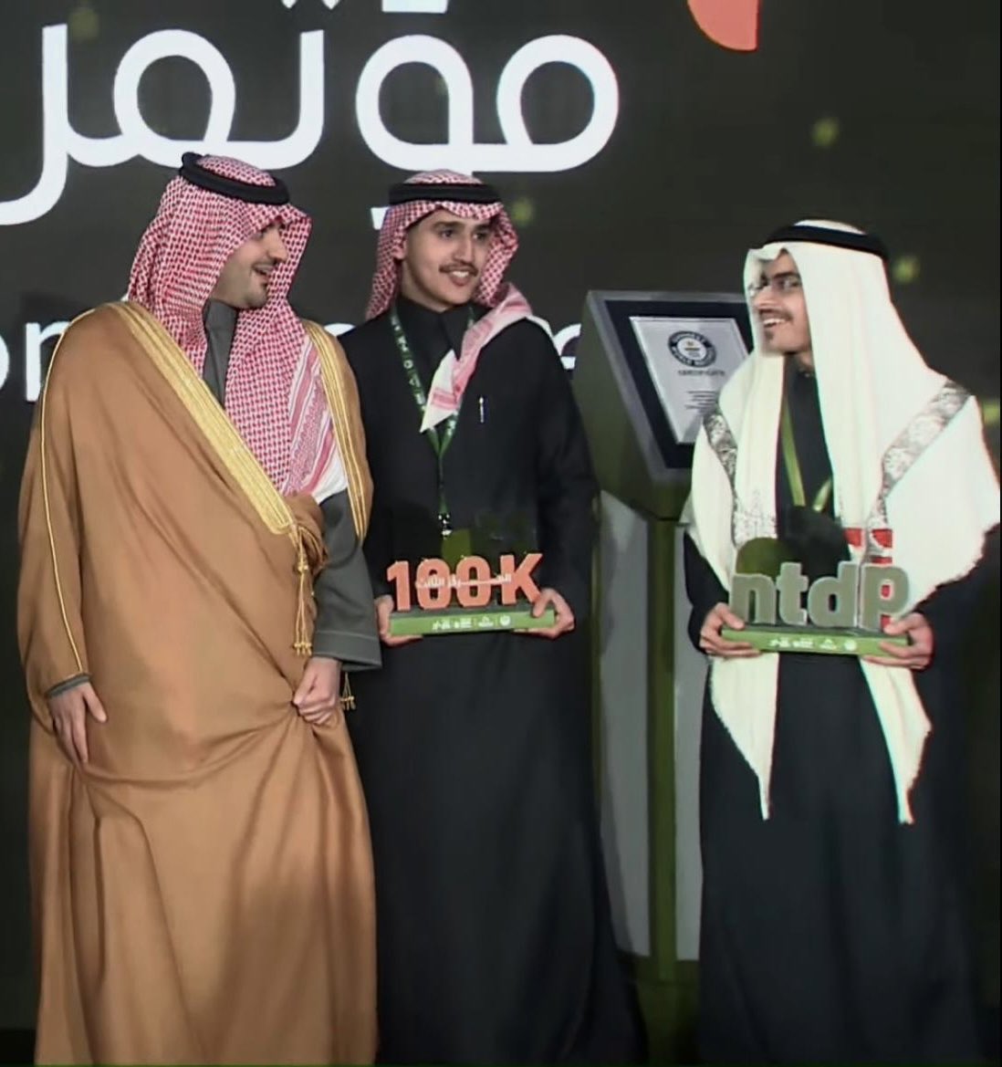 فهد tweet media