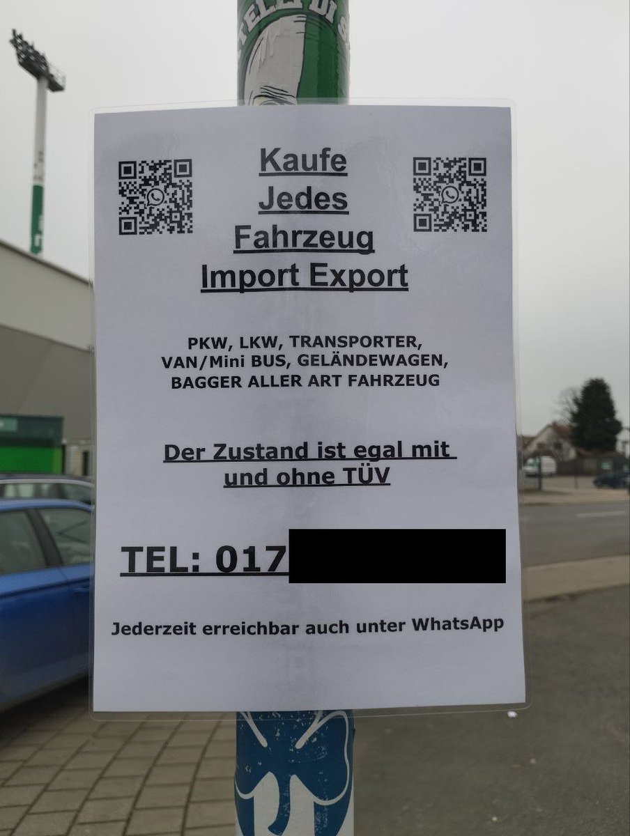 Diese wilde Werbung an "Vorfahrt gewähren!"-Verkehrszeichen im Fürther Norden habe ich beim Ordnungsamt der Stadt #Fürth zur Anzeige gebracht. Die Identität der gewerbl. Aufkäufer gebrauchter Fahrzeuge sollte sich anhand der Mobiltelefon-Nummern auf den Tafeln ermitteln lassen.