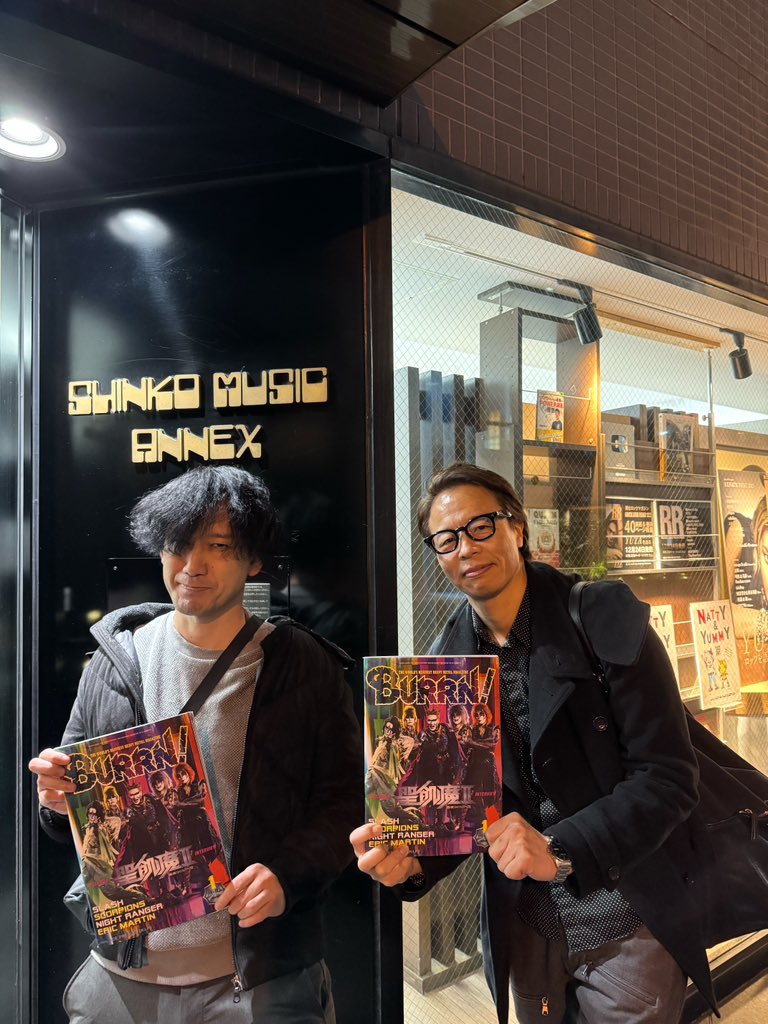 YKNIGHTSOFROUND's tweet photo. BURRN!にお邪魔しました！
ニューアルバムなど諸々語ってきました。
詳細は後日お知らせします。 https://t.co/WlIkuOMnJC