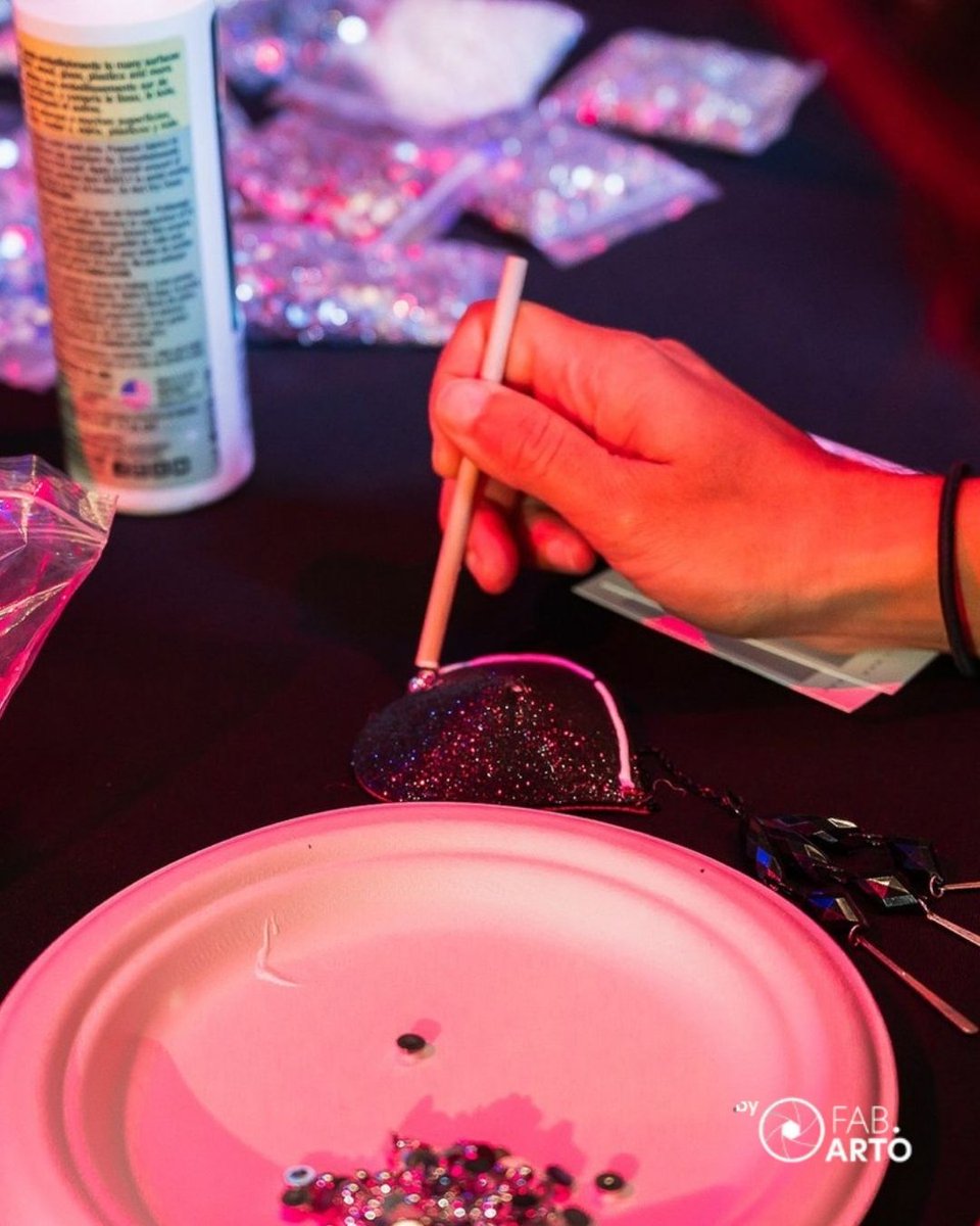 Paris Fetish Week tweet media