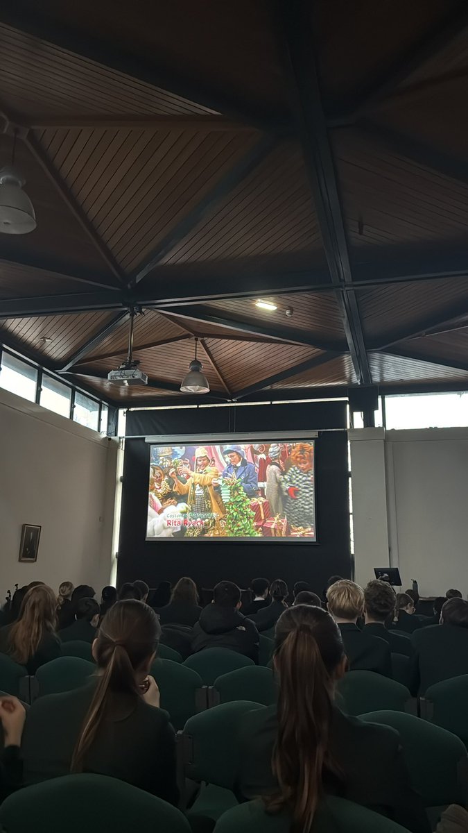 CS_ClassOf27's tweet image. It’s Christmas rewards time!! We’re watching the Grinch with 30 students from every year group 🎄🎅🏻 

All of these students were either top in their year group on S2S or were nominated by their form tutors! @CanonSlade