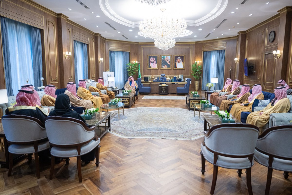 سمو #أمير_الحدود_الشمالية يستقبل وزير البلديات والإسكان

spa.gov.sa/N2468058