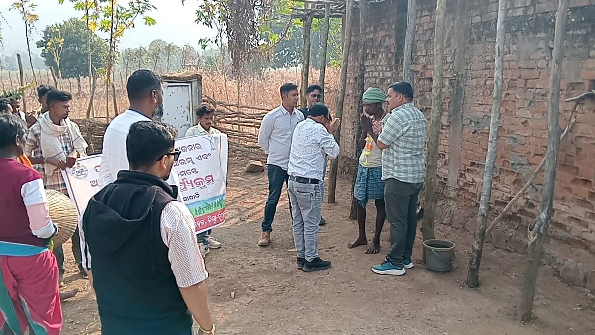 bdoboden's tweet photo. @DM_Nuapada @NAdministration @MoRD_GoI @PRDeptOdisha 
Juhar Karyakram at Sianipada, Dhobghat, Patdhara &amp; Kadobhata village of Bhainsadani GP inpresence of PH-RH, Nuapada, GPDO, BPC RH,Boden &amp; PEO, ADEO of Bhainsadani GP. Its initiative taken up by administration to sensitize https://t.co/0iOqT7Y0cX