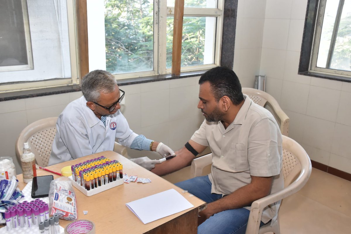 વલસાડ અને વાપીમાં રેડ ક્રોસ અને માહિતી વિભાગના સંયુક્ત ઉપક્રમે નિશુલ્ક આરોગ્ય તપાસણી કેમ્પ યોજાયો
--- ૫૮થી વધુ મીડિયાકર્મીઓની મફત તબીબી તપાસ