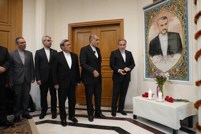 🎖️🎖️

تدشين نصب تذكاري يخلّد ذكرى أمير عبد اللهيان في سفارة إيران لدى روسيا.