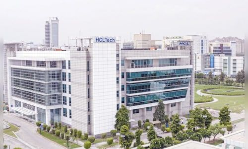 CNBCTV18News's tweet photo. #HCLTech signs multi-year deal with #ASNBank to drive digital transformation
@jpullokaran
https://t.co/eC32N5uGYY https://t.co/Xzx0cIj854