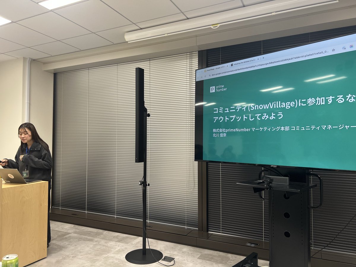 cs_dev_engineer's tweet image. 北川さんからの飛び入りLT！！
展示会帰りですごいバイタリティです！！
 #SnowflakeWEST #snowvillage