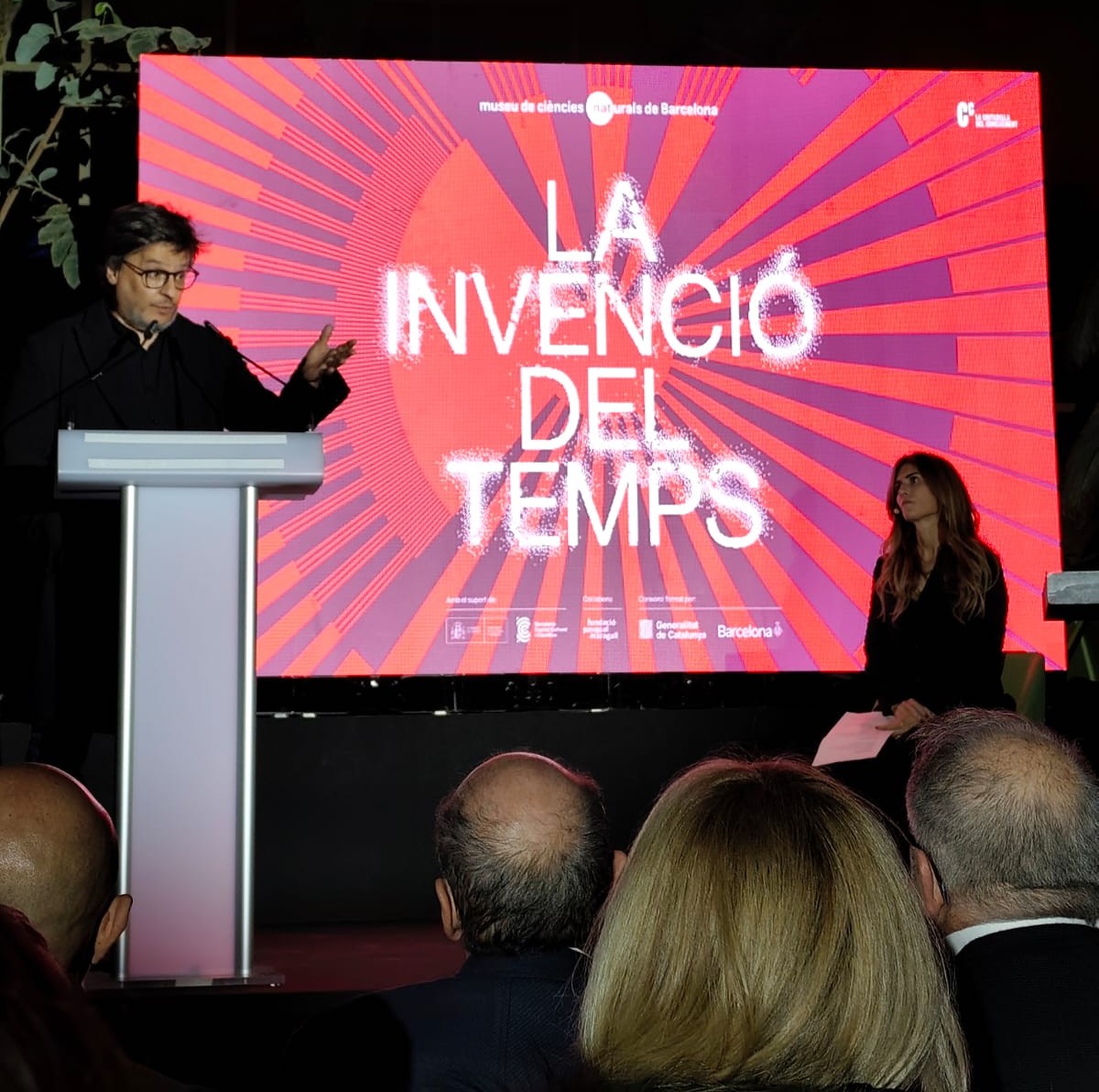 ⏳ What is time? What is its origin?
Can we predict the future—or even travel to the past? 

Ricard Solé, principal investigator at the <a href="/IBE_Barcelona/">Institute of Evolutionary Biology (IBE)</a> and UPF, is the curator of The Invention of Time, a new exhibition at the <a href="/museuciencies/">MCNB</a>.

👉museuciencies.cat/en/exposicio_t…