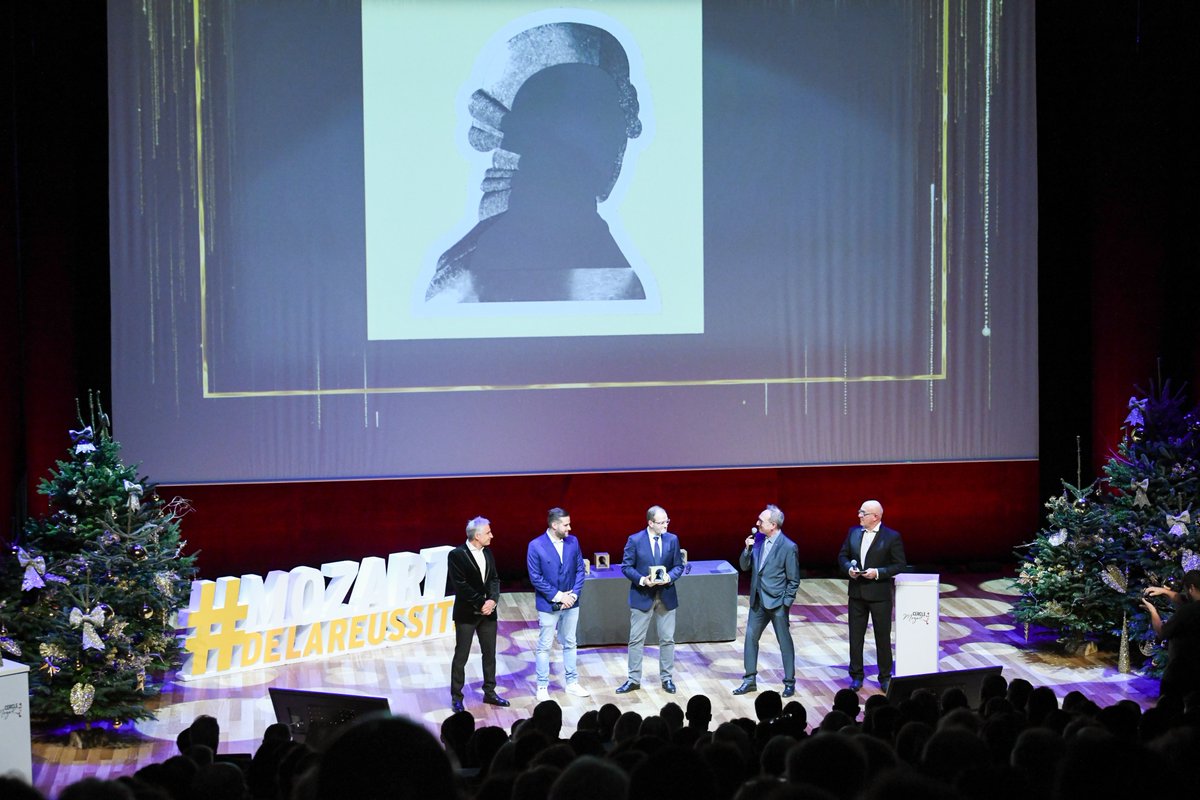 ECOMNEWS tweet media