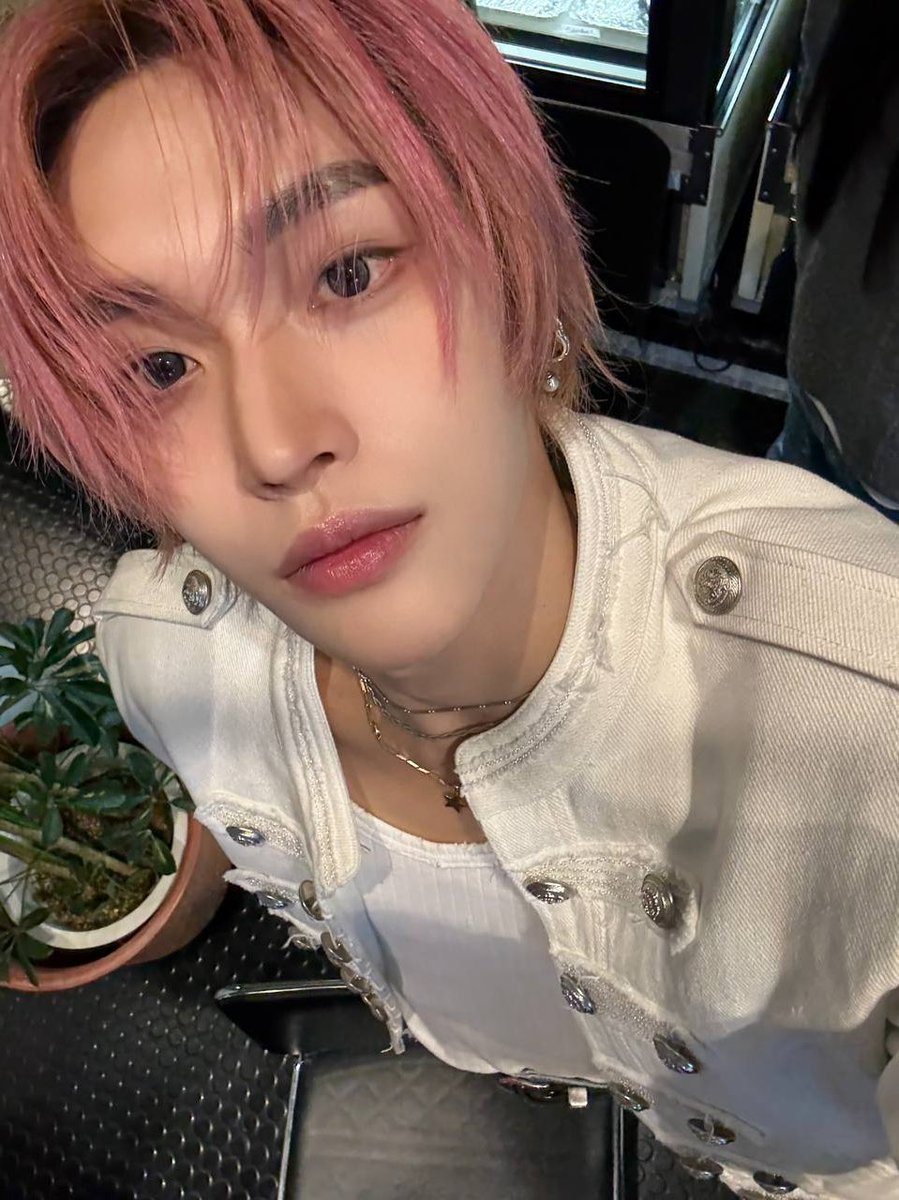 wonbinms's tweet image. You might want to say bye bye to pinkbbinie. 🍓👋