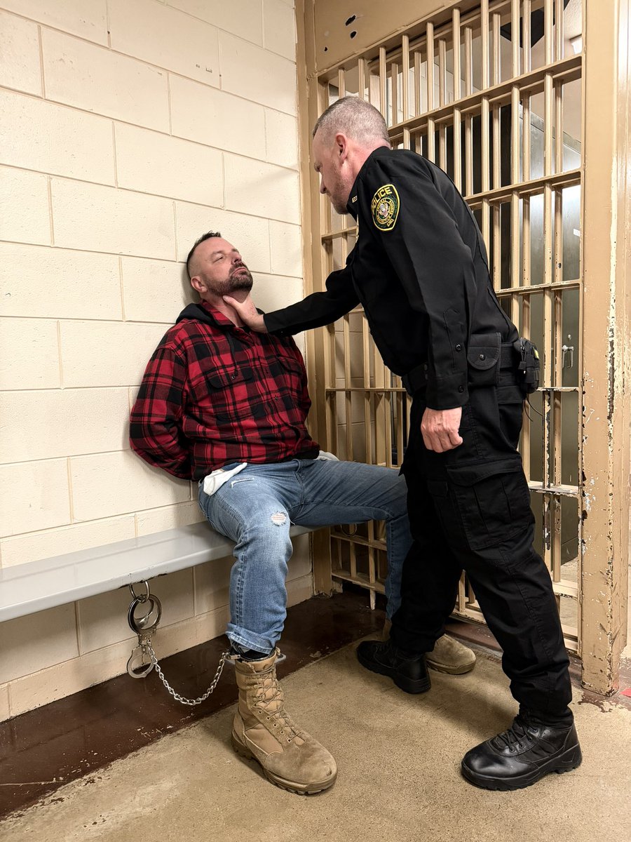 SWAT_Studios23's tweet image. When the bad boy meets the bad cop. @Hunter_Chase_23 , @Facility_22