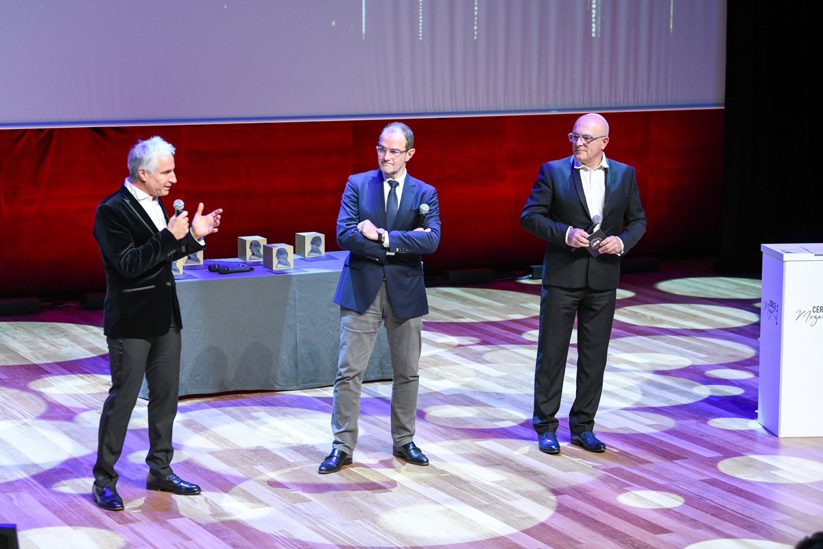 ECOMNEWS tweet media