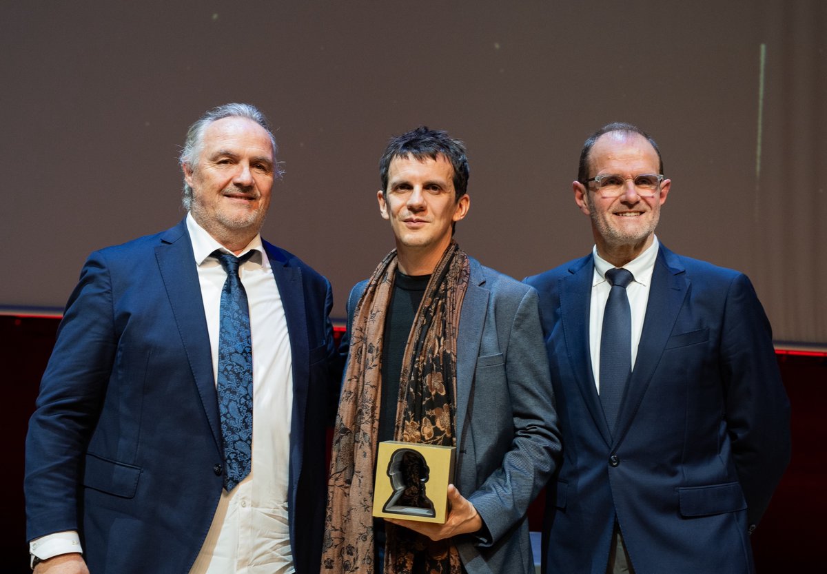 ECOMNEWS tweet media