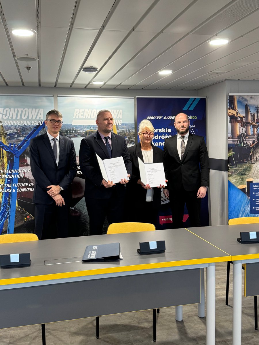 UnityLine's tweet photo. Dziś odbyło się przekazanie promu M/F Jantar Unity armatorowi Unity Line!
Today, the ferry M/F Jantar Unity was officially handed over to Unity Line and is ready for the Świnoujście – Trelleborg route 🇵🇱🇸🇪

#Shipbuilding #FerryTransport #LNG #RemontowaHolding #UnityLine #Baltic https://t.co/jNxFLKPXYn