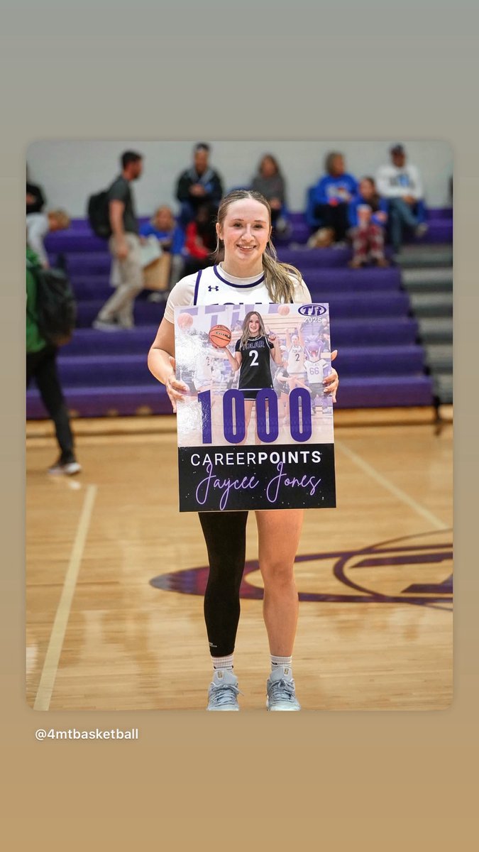 TolarRattlerGBB's tweet image. Tolar Lady Rattlers moved to 2-0 in District play last night and celebrated Jaycee joining the 1,000 point club. Keep Chopping Girls!!