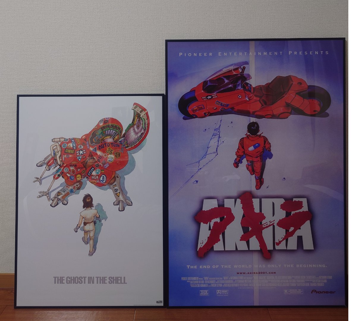 早速届いたポスターと並べてみた🎵 カッコいい((´^ω^)) #士郎正宗の世界展