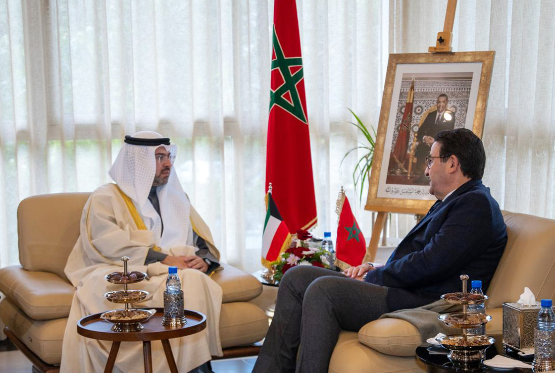 رئيس الطيران المدني يبحث مع وزير النقل المغربي تعزيز التعاون الجوي - جرت مناقشة آفاق تطوير التشغيل الجوي وتبادل الخبرات الفنية وتعزيز معايير السلامة والأمن 