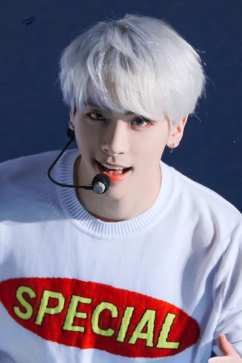 JHSY_90's tweet photo. #좋아하는_종현이를_올려보자

💙 https://t.co/hggTvkF6CP