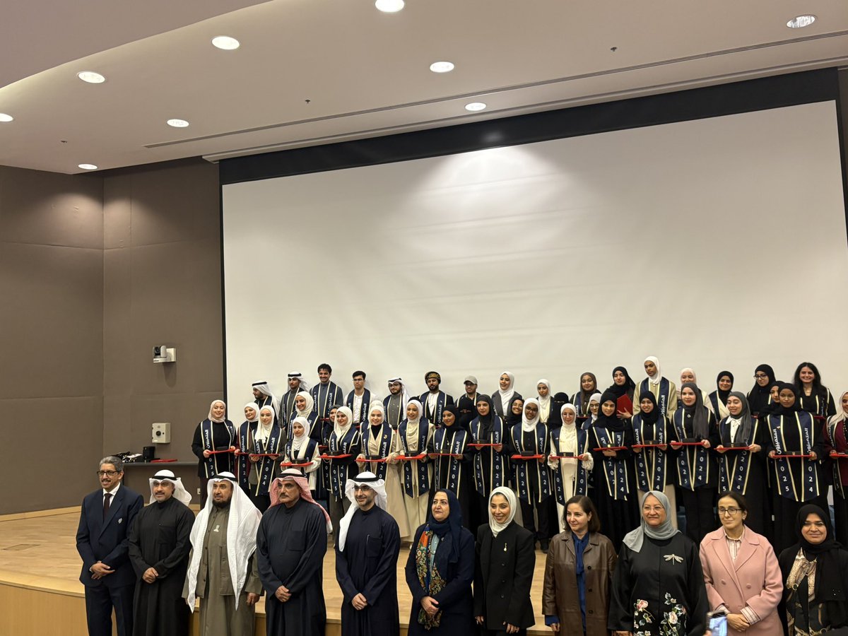 KCC_KU's tweet photo. نادي الكيمياء يفتخر بكم 🧡

#KCC_KU 🧪🧡 https://t.co/h4IPl0k9XE