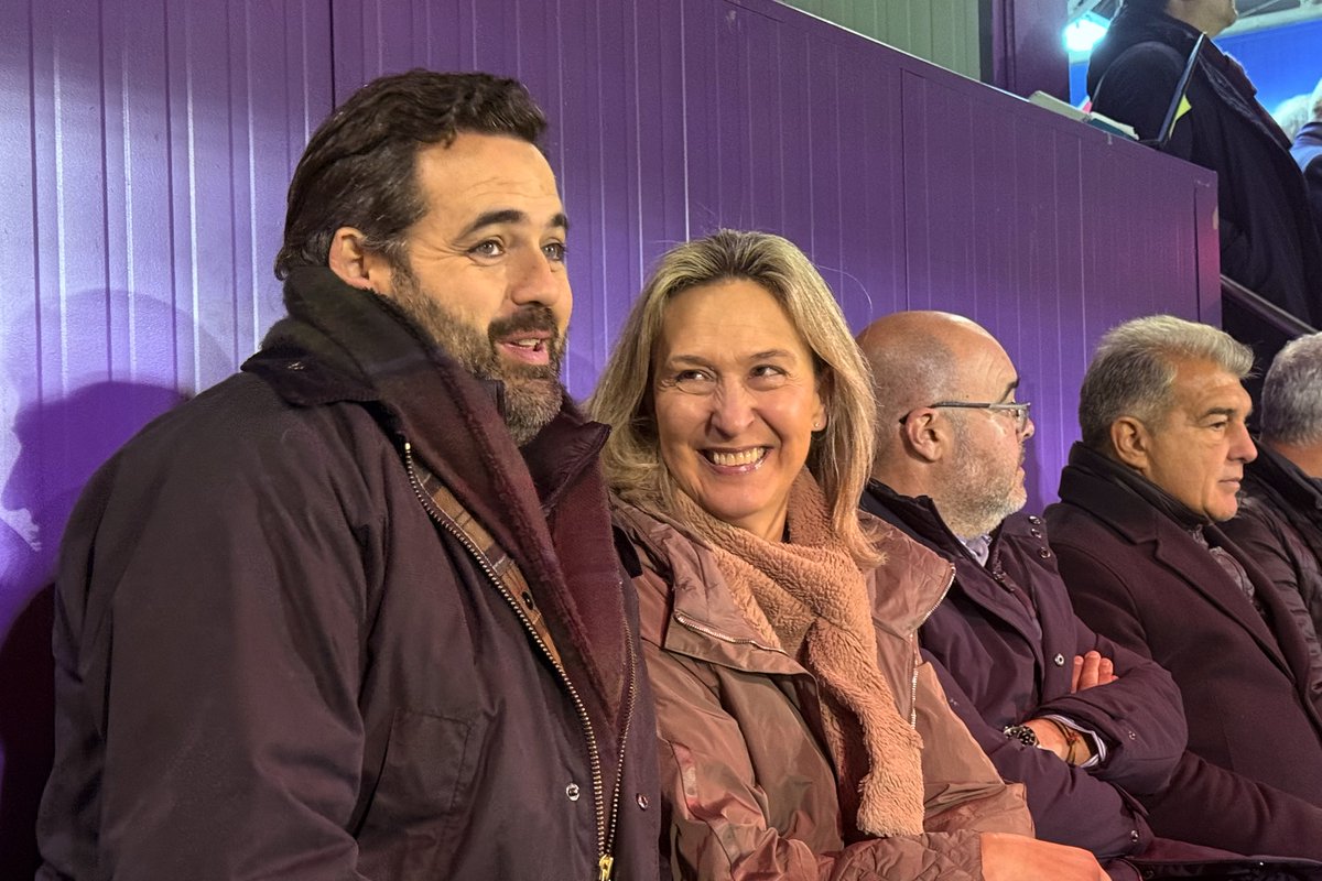 PSOE_Ayto_Guada's tweet image. 🚨 Volvemos a denunciar el uso partidista de las redes sociales del Ayuntamiento de #Guadalajara 

👉 En este caso, en el álbum del #GuadalajaraBarça (flic.kr/ps/3Yf5Gy)

De 36 fotografías, Paco Núñez sale con Guarinos en 8. Se vuelven a olvidar del resto de concejales/as.