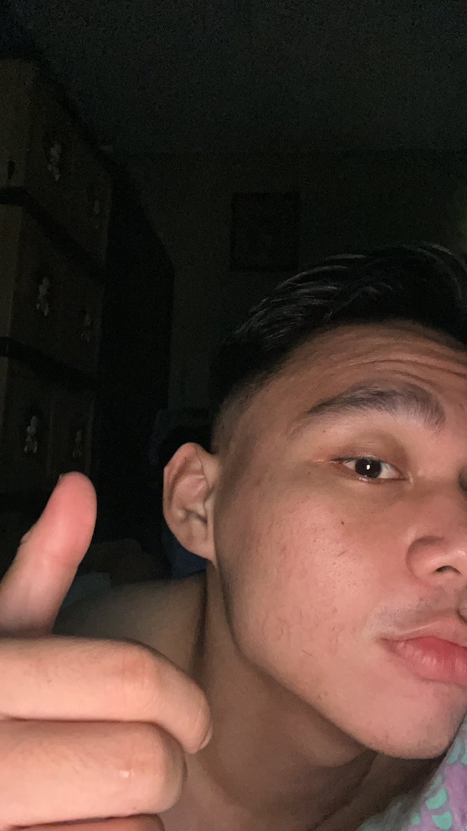 apriangsat tweet media