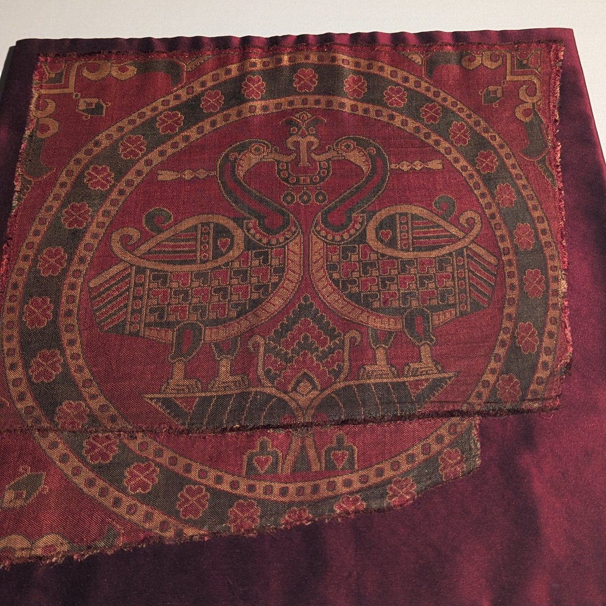 JeffreyKotyk's tweet image. Iranian textiles (Persian and Sogdian) found at ancient Chinese sites. Hong Kong Palace Museum.