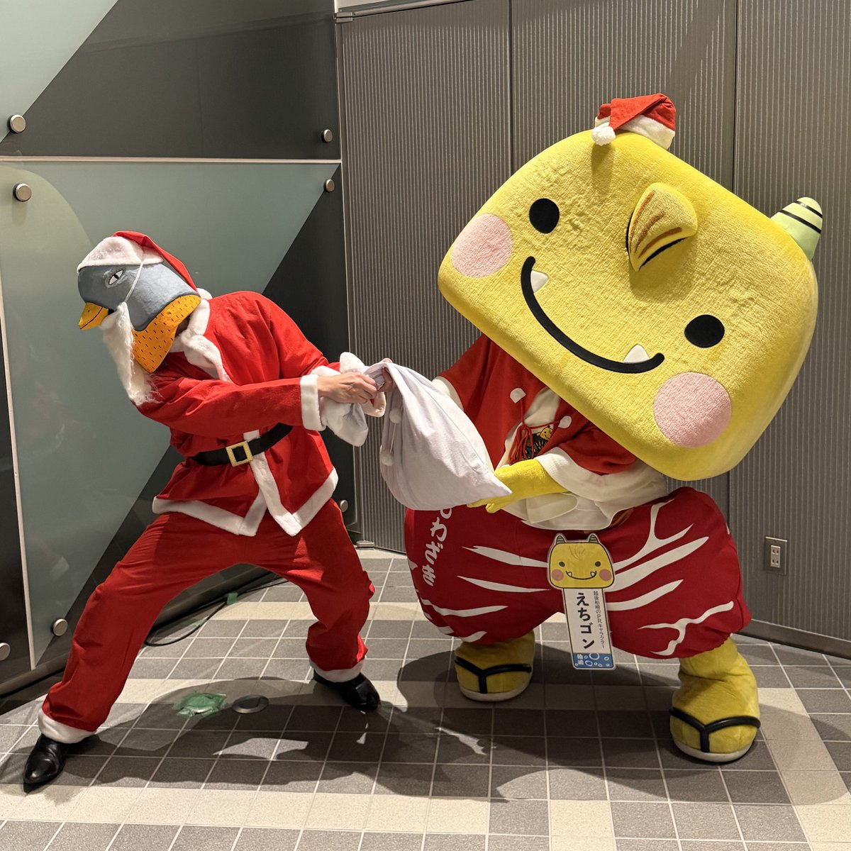 長野クリスマスマーケット のサプライズサンタとしての登場権利を