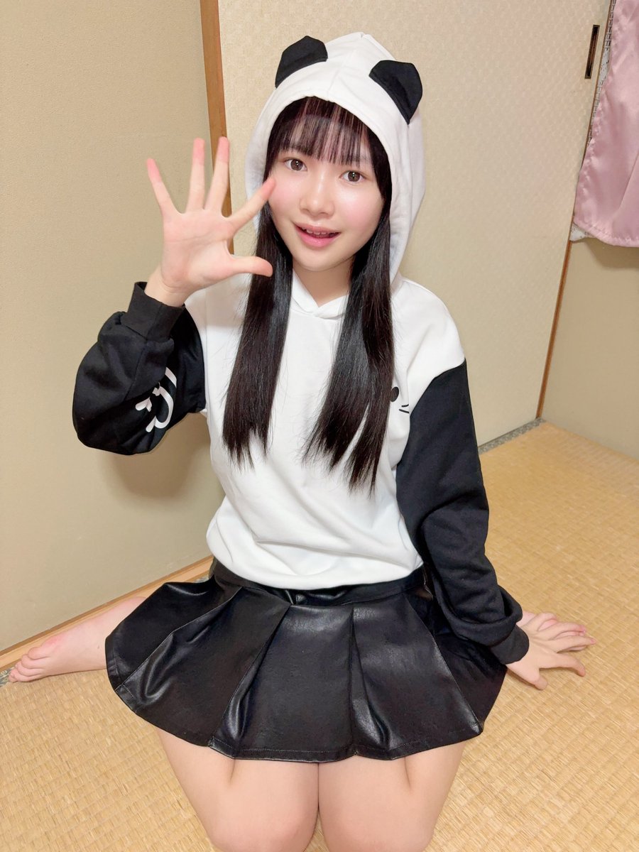 Ohhh, Yuzuki!! ✨🐱🎀 Panda is back!! How cuddly How cuddly!! 💫🐼🎀