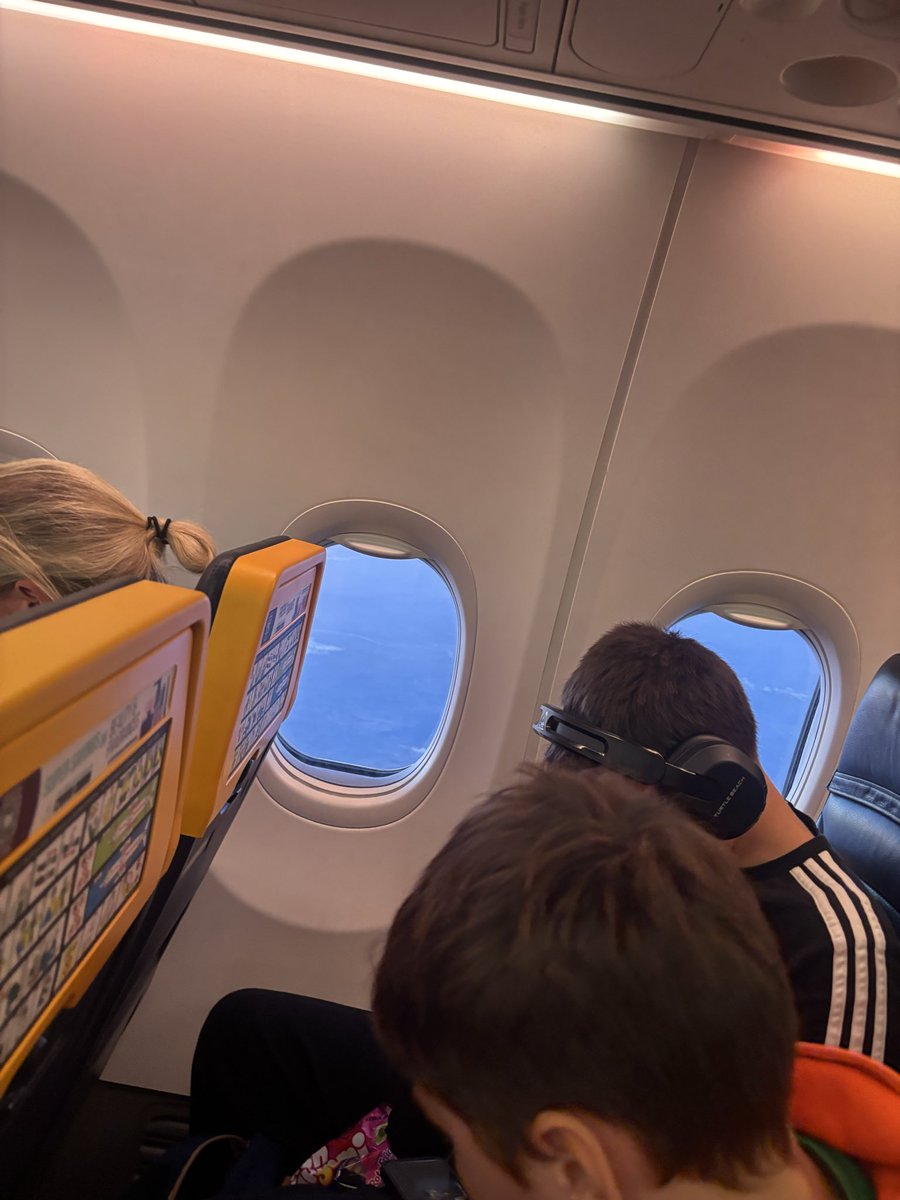 col748's tweet photo. @Ryanair my kids took the window seat I paid for and didn’t even use it.  Can I have a free ticket? https://t.co/IGANx9ItUn