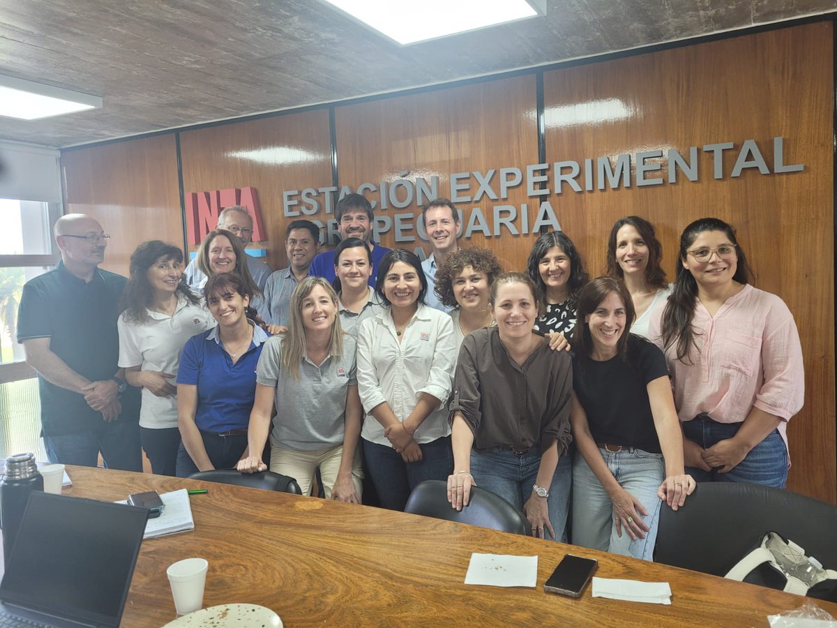📍 Nodo de Innovación INCUVA – INTA Rafaela: Recibimos la visita de la Directora y profesionales del IMYZA, junto al Coordinador del Programa Nacional de Protección Vegetal, con el propósito de conocer las capacidades instaladas en la Planta Piloto 
#Innovación #Bioinsumos