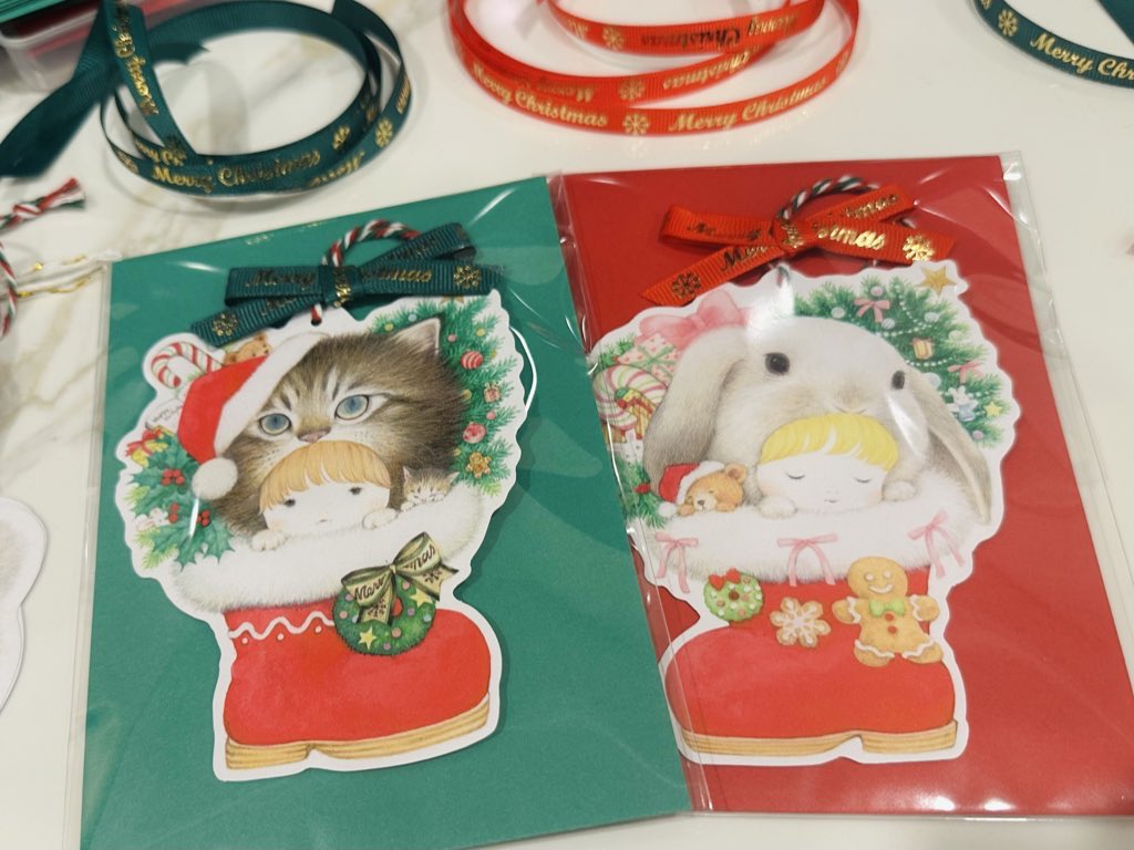 新作のクリスマス作品集、複製プリント、ポストカード、オーナメントカード、ステッカー、ラフ原画など用意する予定です。
通販久しぶりなので楽しみにしてもらえたら嬉しいです🩷
#山田雨月通販