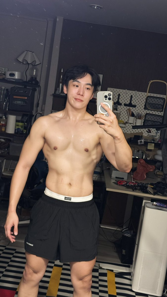 khamickW's tweet photo. กางเกงใส่วิ่ง โคตรดี มีซับในกระชับก้นข้างใน วิ่งมันส์มาก 
📍 https://t.co/UxUX2L3sSM https://t.co/EU06hwH0OD