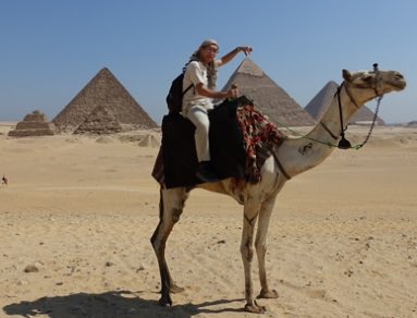 エジプトのグルデンラクダ 2015.07 エジプト🇪🇬 人生で1度は体験しておきたいラクダに乗って