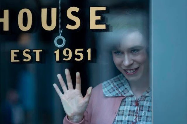 Did you know…
The actress “Katie Lunman.” who plays “Betty Ripsom.”  starred in IT: Chapter One, IT: Chapter Two, recently she also starred in IT: Welcome To Derry | Episode 8. She plays a  young  lady  who evily grins in the window as the fog reaches Derry. #ITWelcomeToDerry