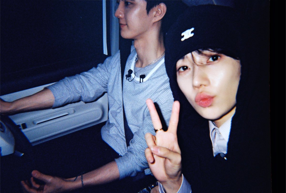 | 포춘트립이 마지막으로 더비에게.   |
| 느낌 좋은 사진을 다 바치겠습니다  |
￣￣￣￣∨￣￣￣￣￣￣￣￣￣￣￣
　　　 ∧_,,∧
　  　(`･ω･´)
　　　Ｕ θ Ｕ
　／￣￣｜￣￣＼
　|二二二二二二二|
  ｜　　　　　　 ｜
찰칵       찰칵   찰
　 ∧∧└　∧∧     칵
　(　　)】 (　　)】
　/