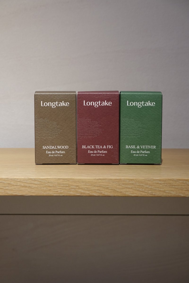 endomamesoup's tweet image. 롱테이크에서 단순 선물로 받아본 향수 세트-! 하나같이 향이 세련됐고 과하거나 부담스럽지 않다🌚 세 가지 향 모두 좋지만 무화과를 너무 좋아하는 나는 BLACK TEA&amp;amp;FIG 가 제일 좋음🤍