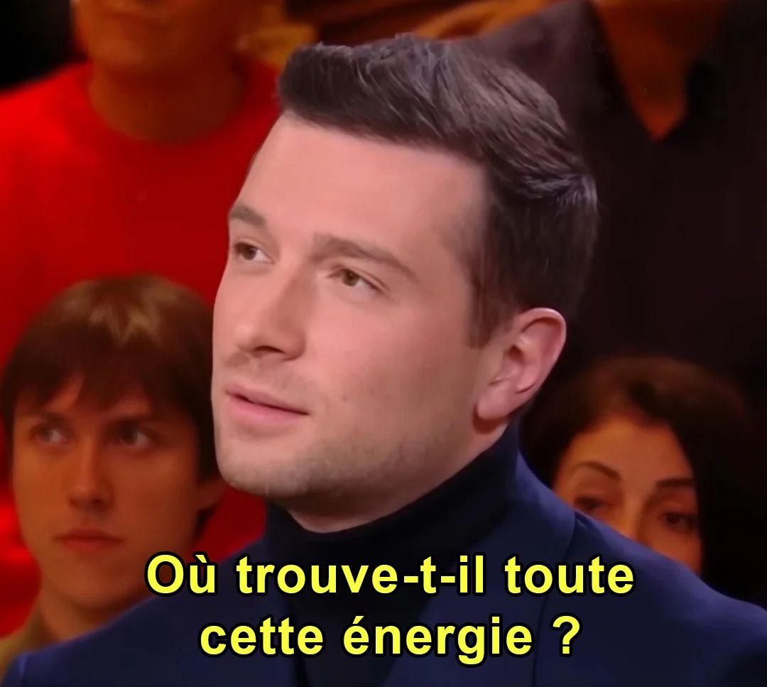 lesjoiesducode's tweet image. Mon IDE qui me voit relancer le build pour la 12ème fois sans avoir changé une seule ligne de code :