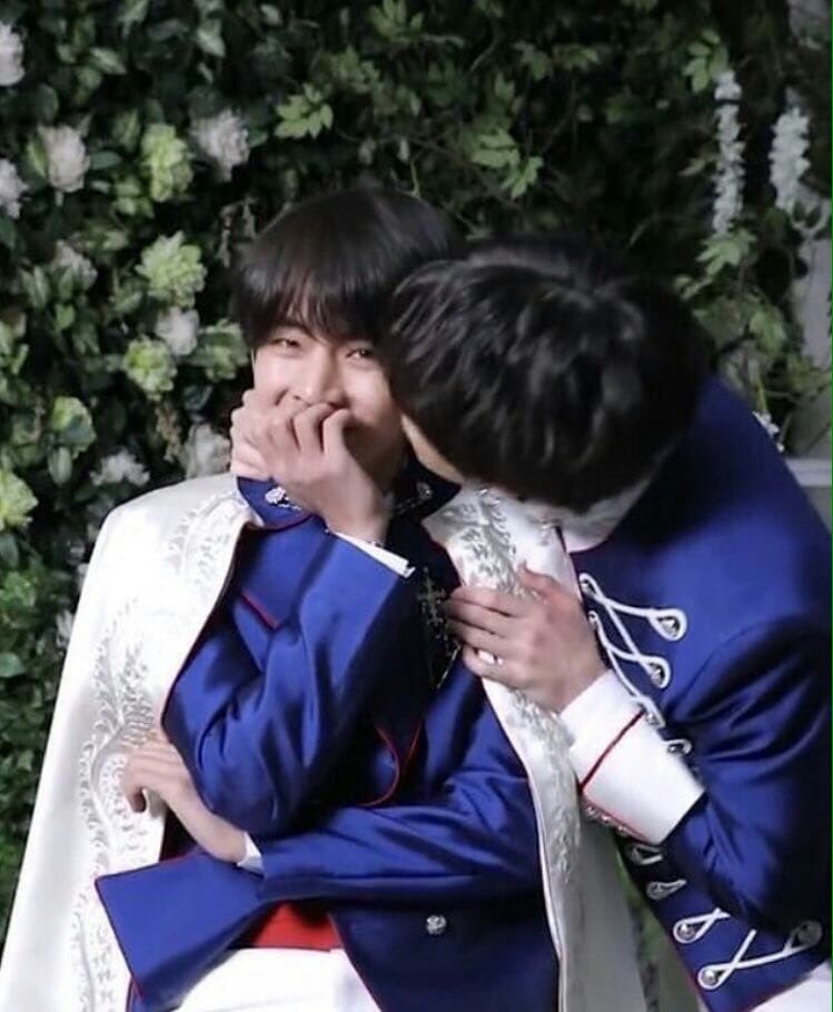 นอนอ•ɢᴏʟᴅᴇɴ ᴊᴋᵒᵗ⁷♡ จะไป VIP บังทัน tweet media