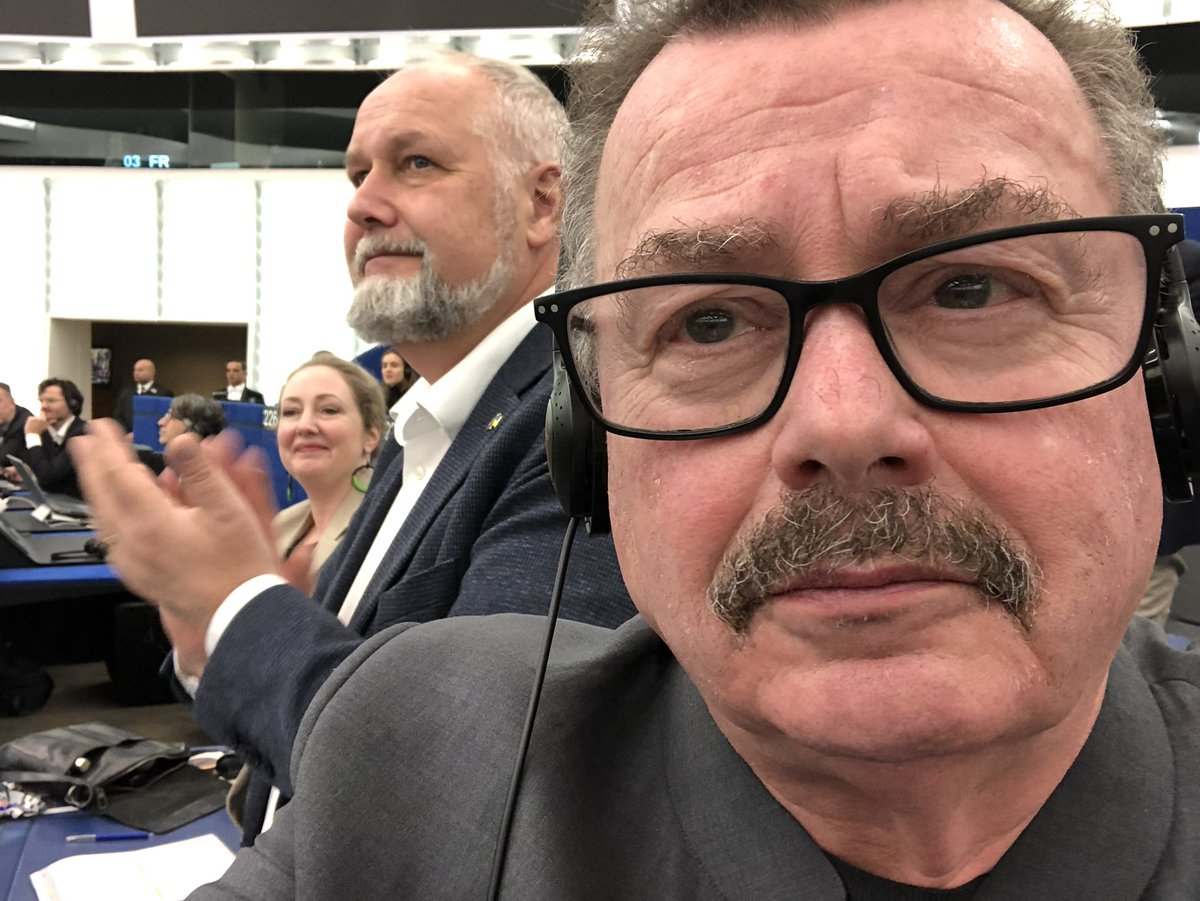 Det er en stor sejr, at EU-parlamentet i dag har vedtaget, at alle kvinder i EU har ret til en sikker abort. Det er en sejr for kvinderne og for demokratiet, fordi det viser, at folkelig aktivitet kan skabe forandring, Tak til My Voice - My Choice for dette fantastiske resultat.