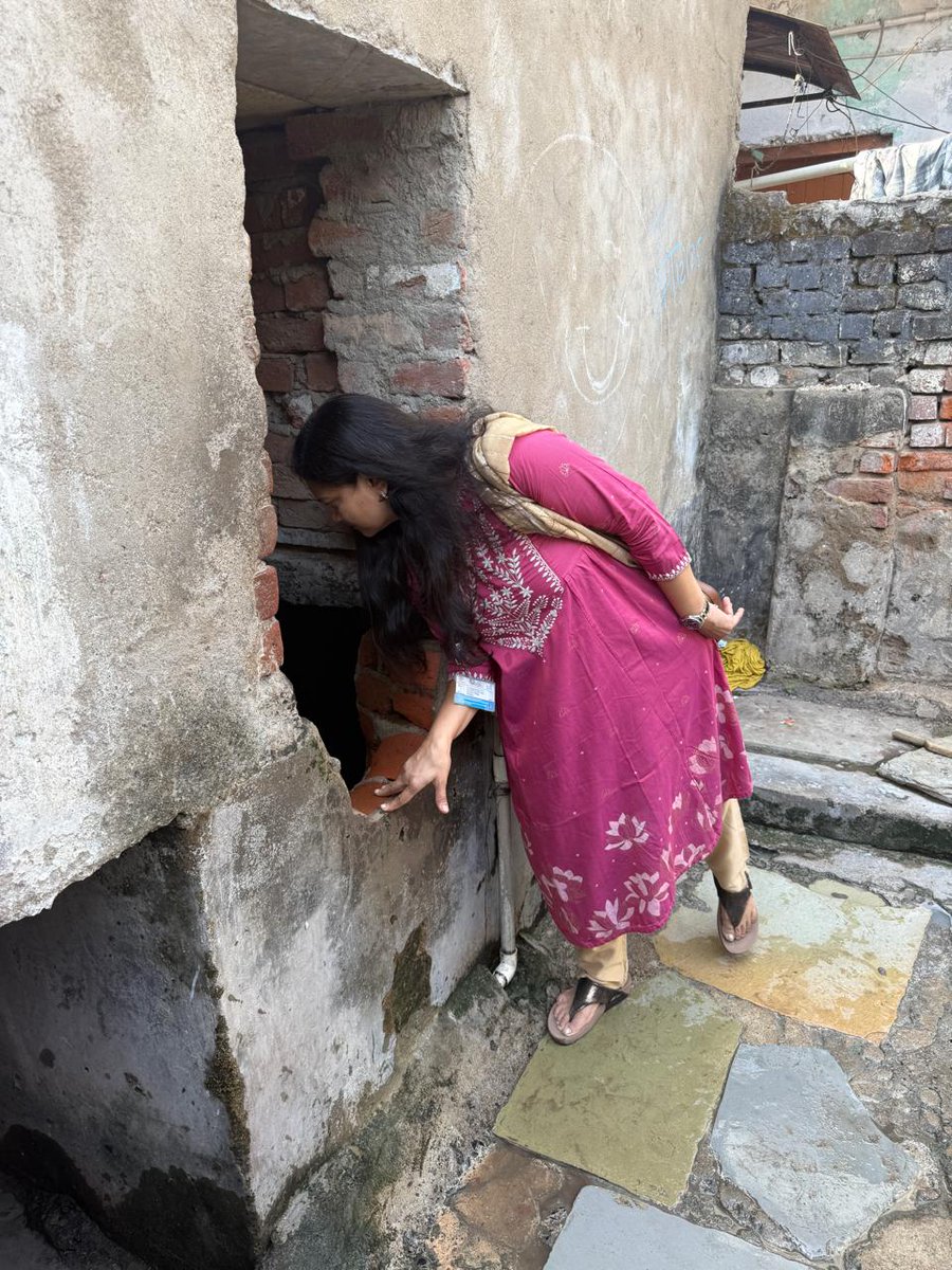 dsbccAmc's tweet image. AMBLI UPHC | AMC HealthID activity cross-checking by Medical Officer at Jambuvan ni Chali | &amp;lt;18 yrs ANC visit &amp;amp; counselling at Bodakdev Gaam and Jambuvan ni Chali | VHR visit at Mahakali Vas | 42-yr high-risk ANC visit at Samprat Flats.#AmbliUPHC #AMCHealth #ANCVisit #HighRiskANC