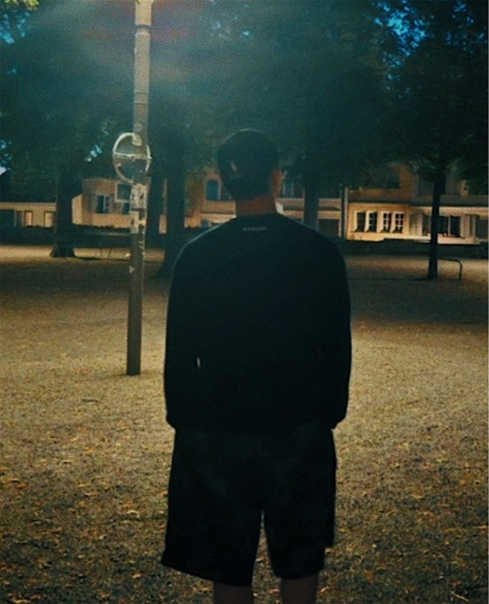 by JK 📸                                          by JM 📸