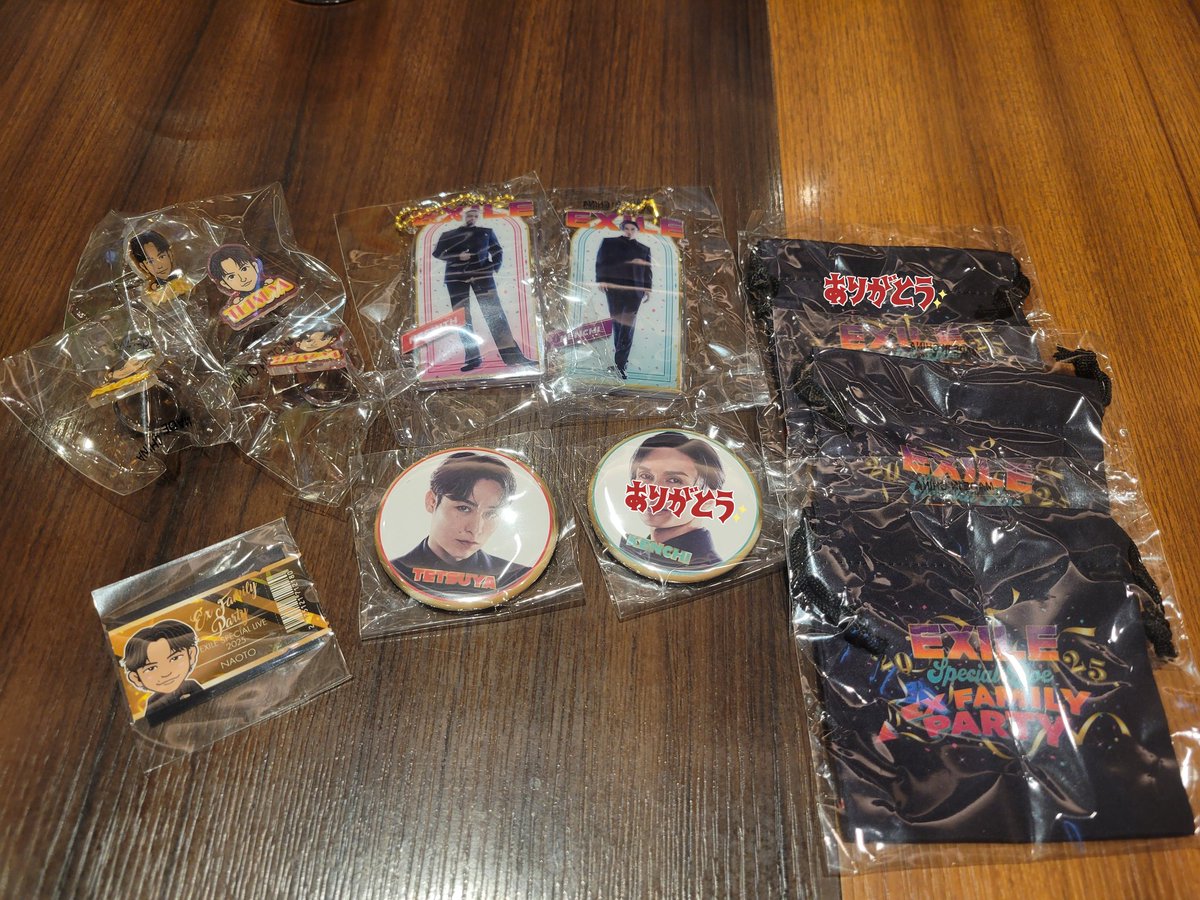 EXILE カプセル ガチャ 交換

譲 NAOTO TETSUYA NESMITH ケンチ 巾着

求 TAKAHIRO
      ATSUSHIクリアチャーム
     他メンバークリアチャーム

12/18 たまアリ 現地 手渡し