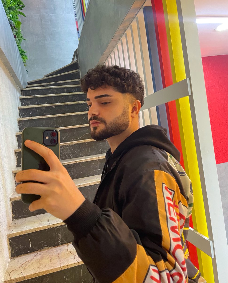 yatışşkolik tweet media