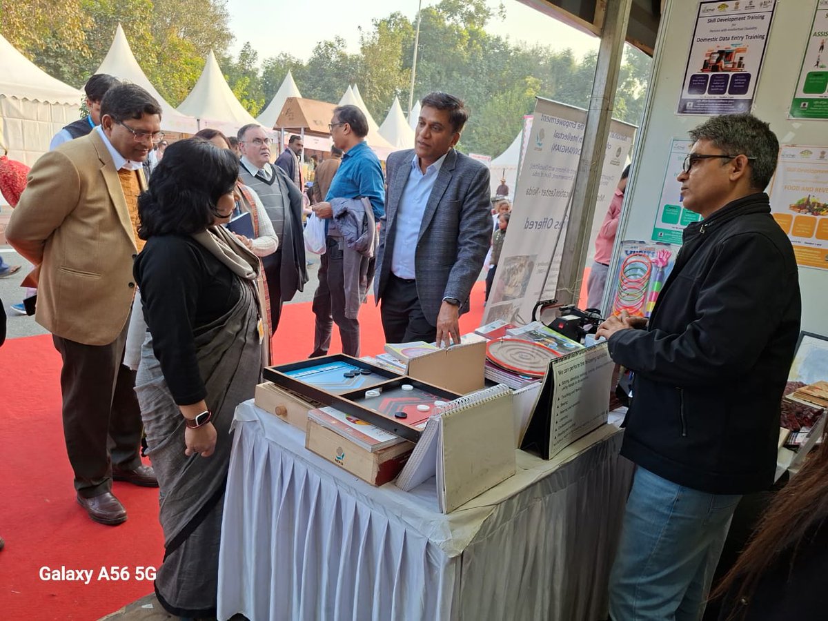 NIEPID's tweet photo. Smt. Richa Shankar, Dy Director General, #DEPwD, along with Dr. B.V. Ramkumar, Director NIEPID, visited the NIEPID stall at #DivyaKalaMela, New Delhi (17-12-25). She appreciated NIEPID’s research work and the multicolour NIEPID DISHA Curriculum for children with ID. https://t.co/j6bDqTFWTG
